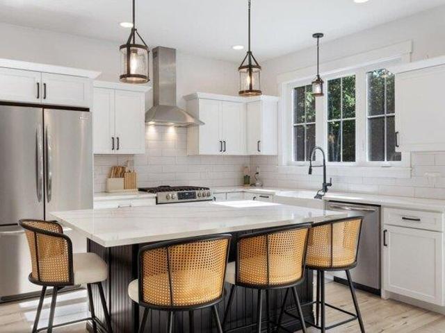 house with 4 bedroom, Scarborough ME ES105829523