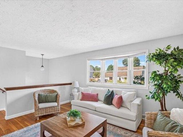house with 4 bedroom, Scituate MA ES105588381
