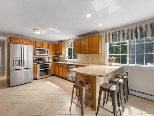 house with 4 bedroom, Sandwich MA ES105575640