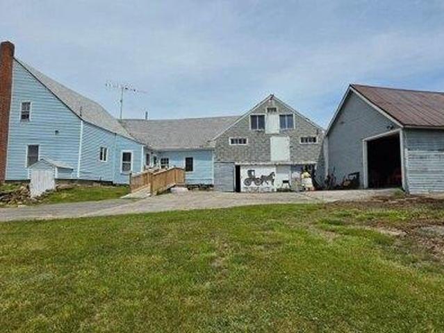 house with 4 bedroom, Sanford ME ES105561055
