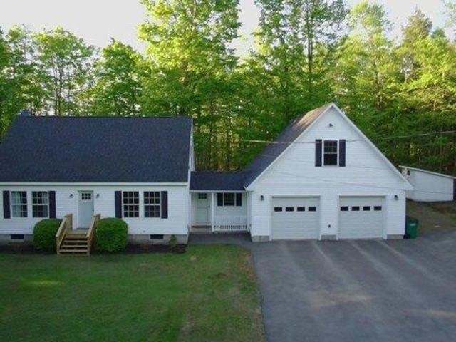 house with 4 bedroom, Sangerville ME ES105692144