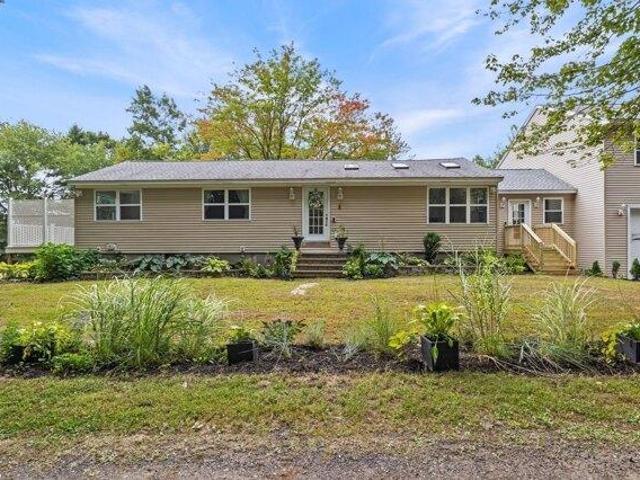 house with 4 bedroom, Saco ME ES105887589