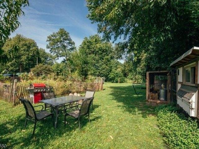 house with 4 bedroom, Saddle Brook NJ ES105982174