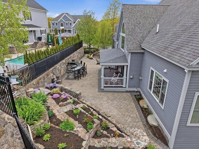 house with 4 bedroom, Saugus MA ES104604273