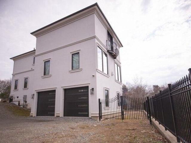house with 4 bedroom, Saugus MA ES105476377