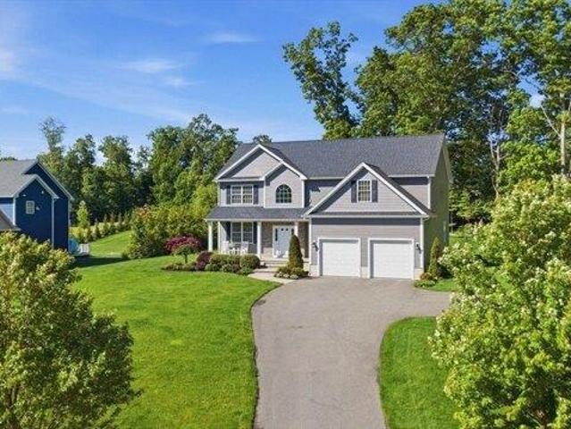 house with 4 bedroom, Seekonk MA ES105560363