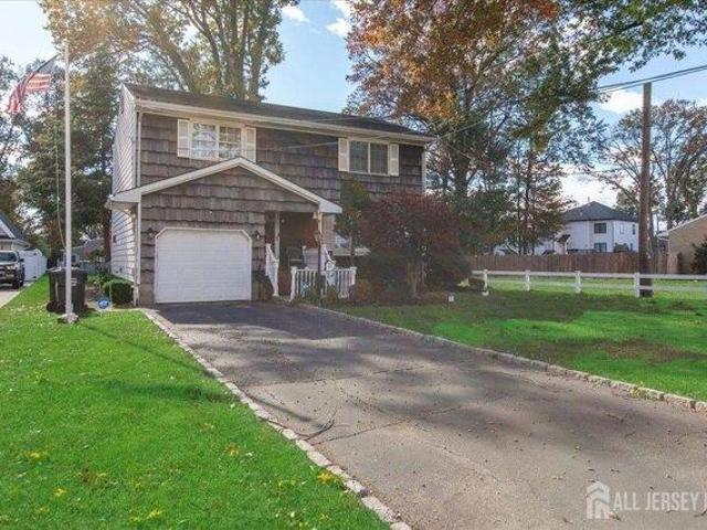 house with 4 bedroom, Sewaren NJ ES105658466