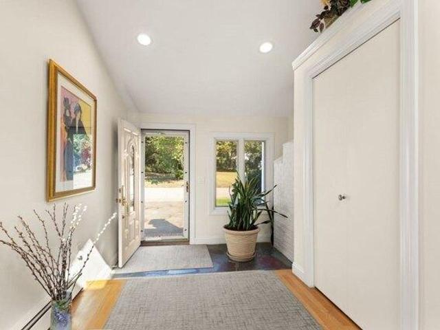 house with 4 bedroom, Sharon MA ES105552917