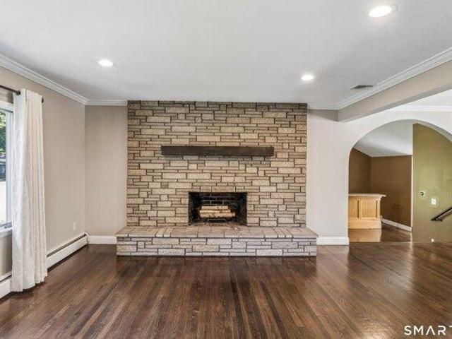 house with 4 bedroom, Shelton CT ES105440936