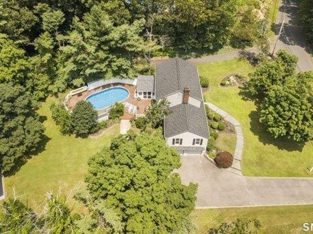 house with 4 bedroom, Shelton CT ES105534324