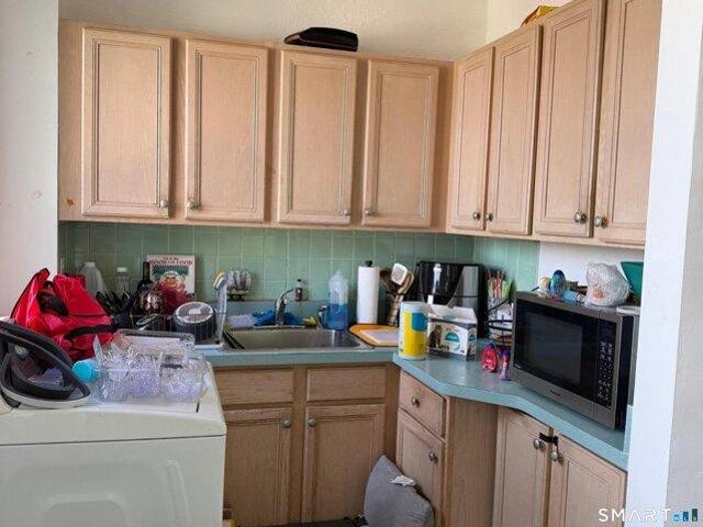 house with 4 bedroom, Shelton CT ES105533960