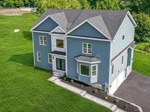 house with 4 bedroom, Shrewsbury MA ES105442009