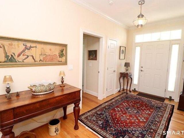 house with 4 bedroom, Simsbury CT ES105315689