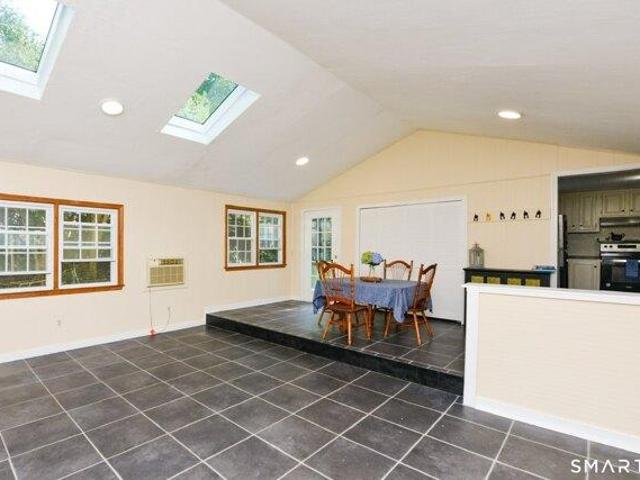 house with 4 bedroom, Simsbury CT ES105318006
