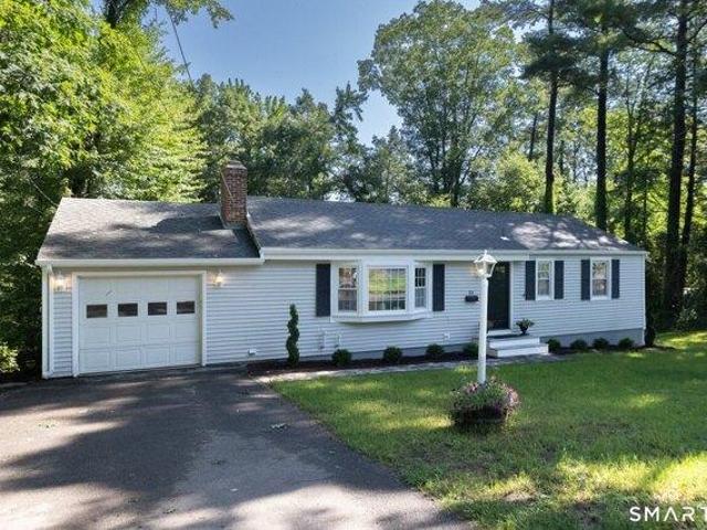 house with 4 bedroom, Simsbury CT ES105400296