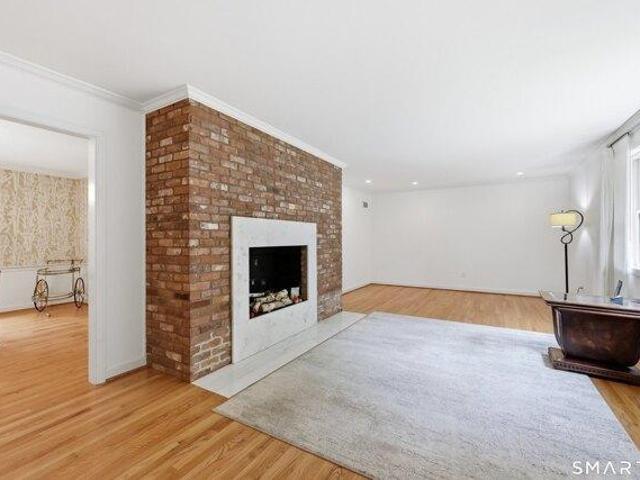house with 4 bedroom, Simsbury CT ES105418871