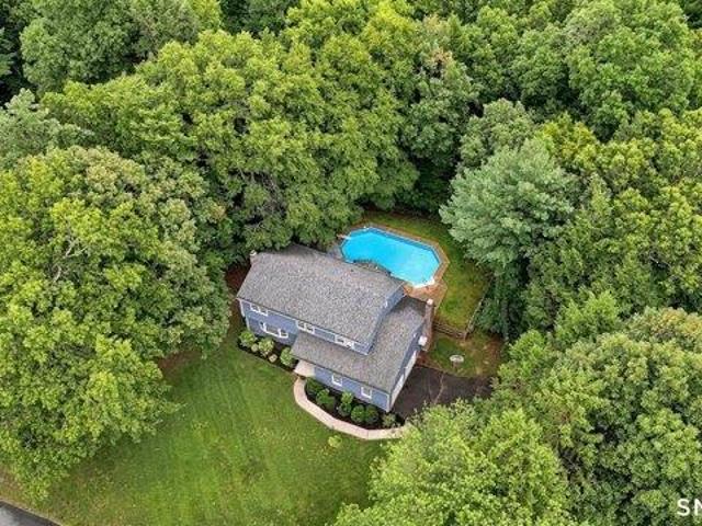 house with 4 bedroom, Simsbury CT ES105561766
