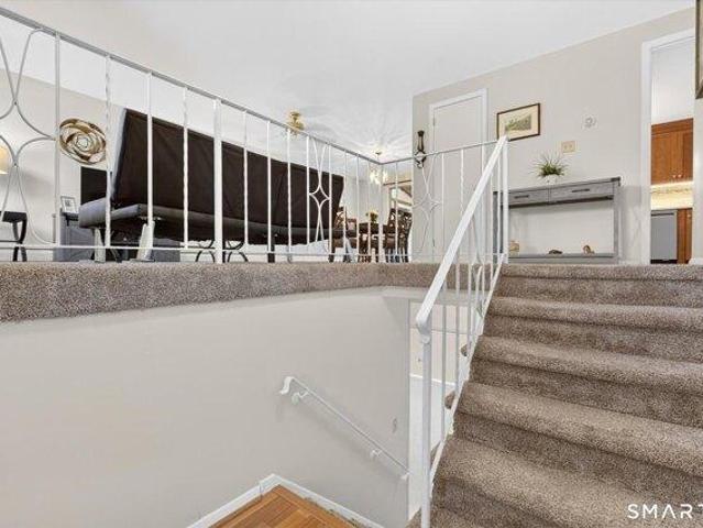 house with 4 bedroom, Simsbury CT ES105534098