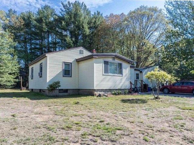 house with 4 bedroom, Somersworth NH ES105534314