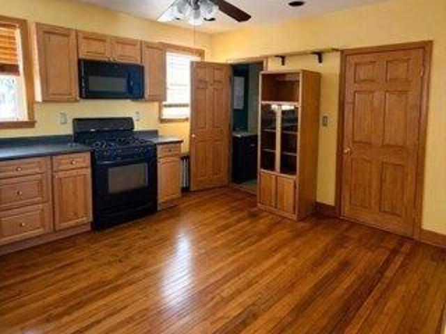 house with 4 bedroom, Somerville MA ES105340591