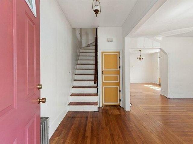 house with 4 bedroom, Somerville MA ES105424677
