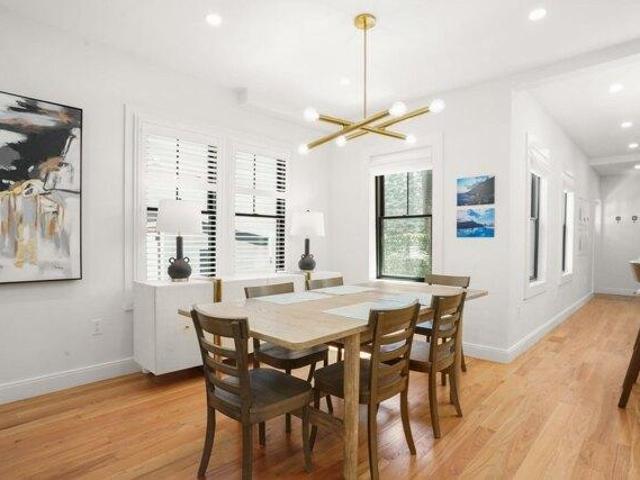 house with 4 bedroom, Somerville MA ES105632151