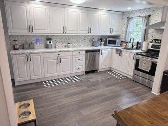 house with 4 bedroom, South Windsor CT ES105257429