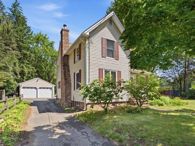 house with 4 bedroom, South Hadley MA ES105367190
