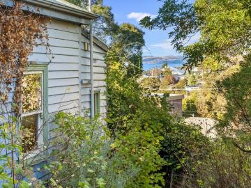 For Rent 4 Bedroom House South Hobart, DS102578099