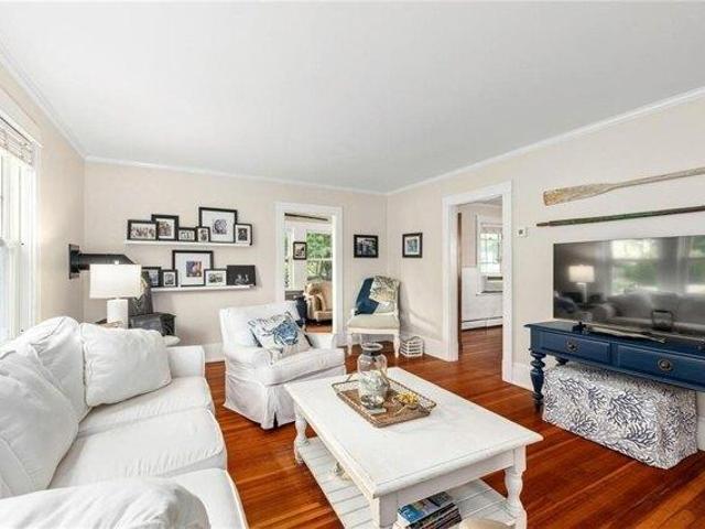 house with 4 bedroom, South Kingstown RI ES105493994