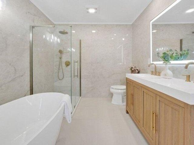 house with 4 bedroom, Southampton MA ES104115264