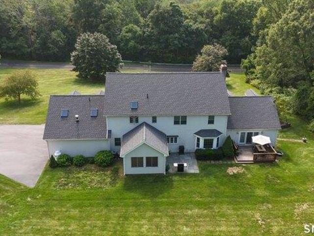 house with 4 bedroom, Southbury CT ES105561272