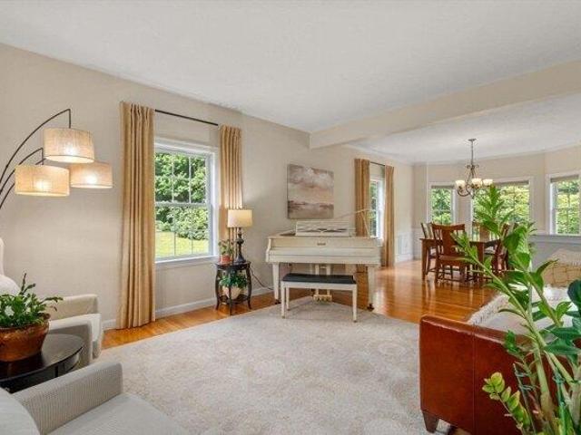 house with 4 bedroom, Southborough MA ES104513568