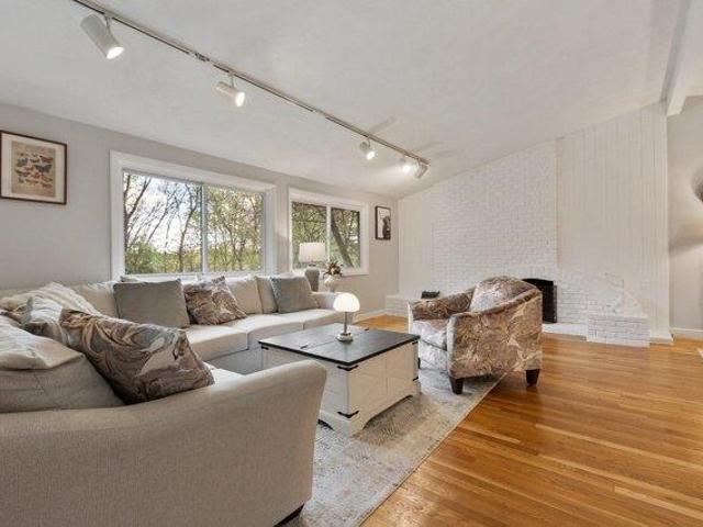 house with 4 bedroom, Southborough MA ES105591060