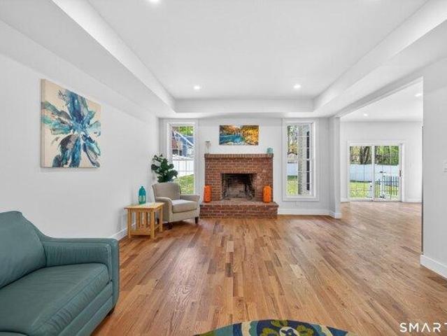 house with 4 bedroom, Southington CT ES105425450