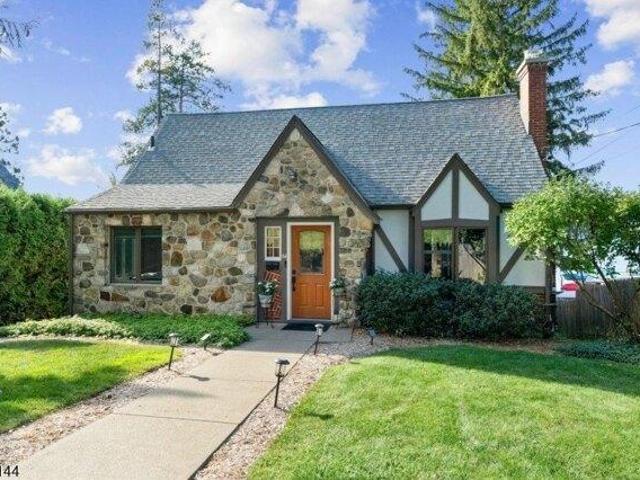house with 4 bedroom, Sparta NJ ES105255136