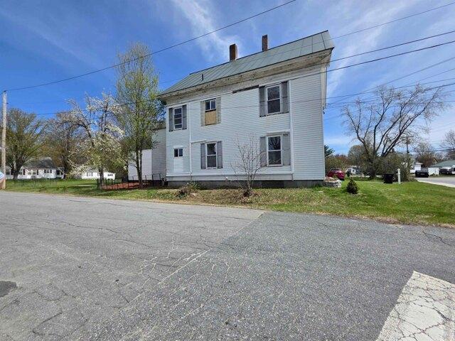 house with 4 bedroom, Springfield VT ES105477877