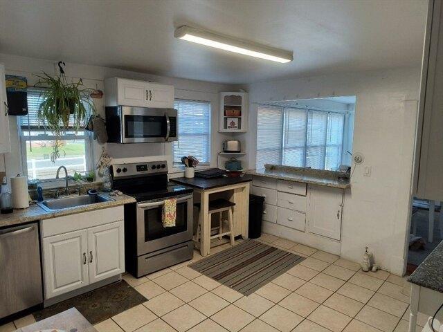 house with 4 bedroom, Springfield MA ES105314830