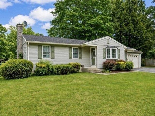house with 4 bedroom, Springfield MA ES105316460