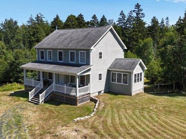 house with 4 bedroom, Swans Island ME ES105767437