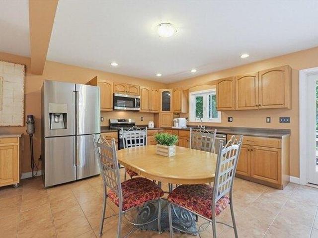 house with 4 bedroom, Stoughton MA ES105533306