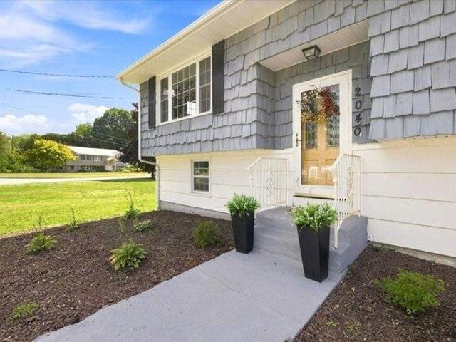 house with 4 bedroom, Stoughton MA ES105632471
