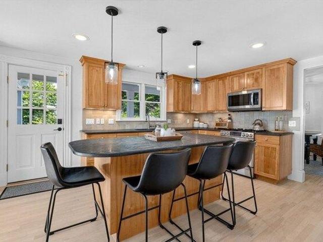 house with 4 bedroom, Stow MA ES105496456