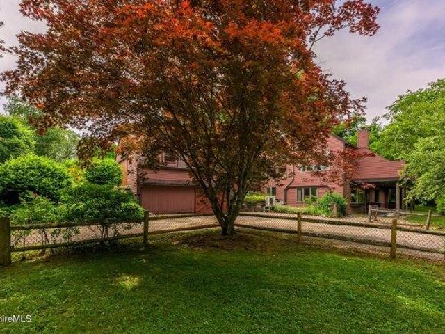 house with 4 bedroom, Stockbridge MA ES104571259
