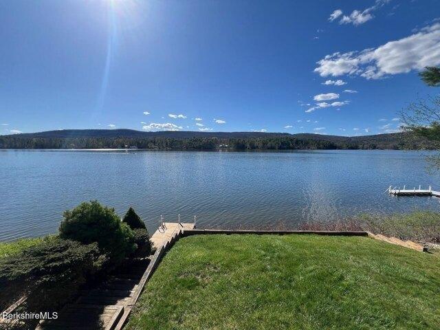 house with 4 bedroom, Stockbridge MA ES104608158