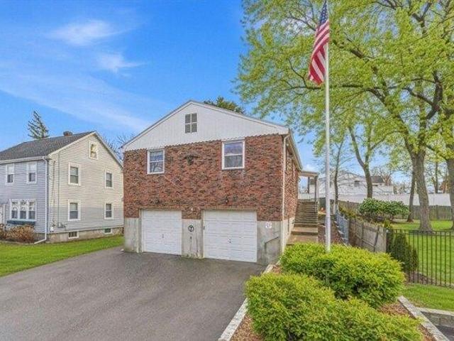 house with 4 bedroom, Stoneham MA DS103496449