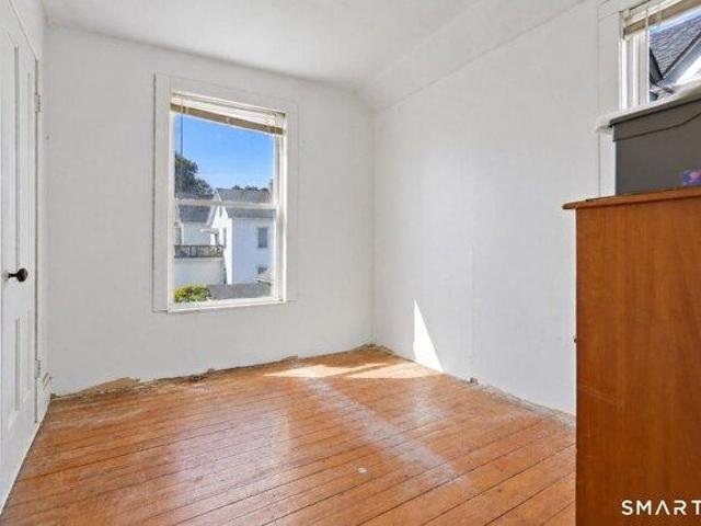 house with 4 bedroom, Stonington CT ES105629288
