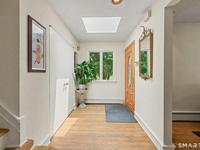 house with 4 bedroom, Stamford CT ES104759087