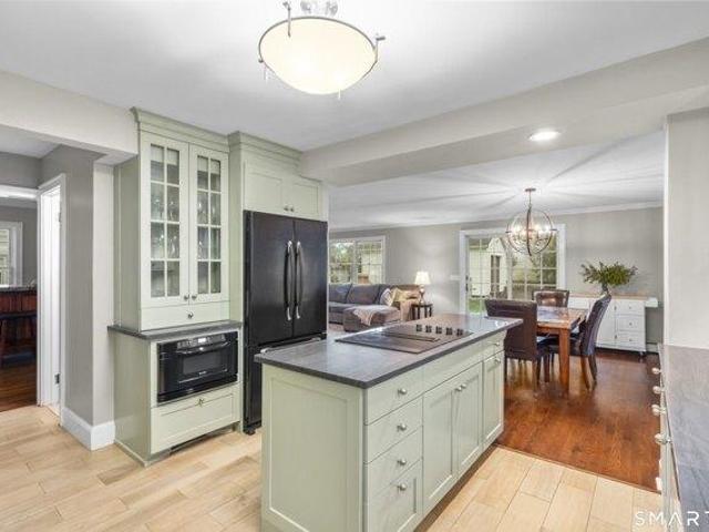 house with 4 bedroom, Stamford CT ES104852990