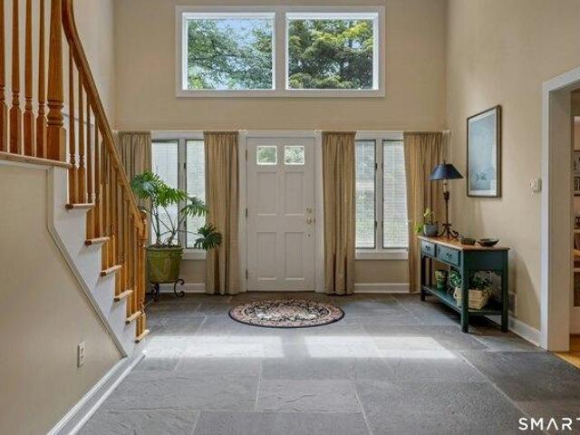 house with 4 bedroom, Stamford CT ES105440394